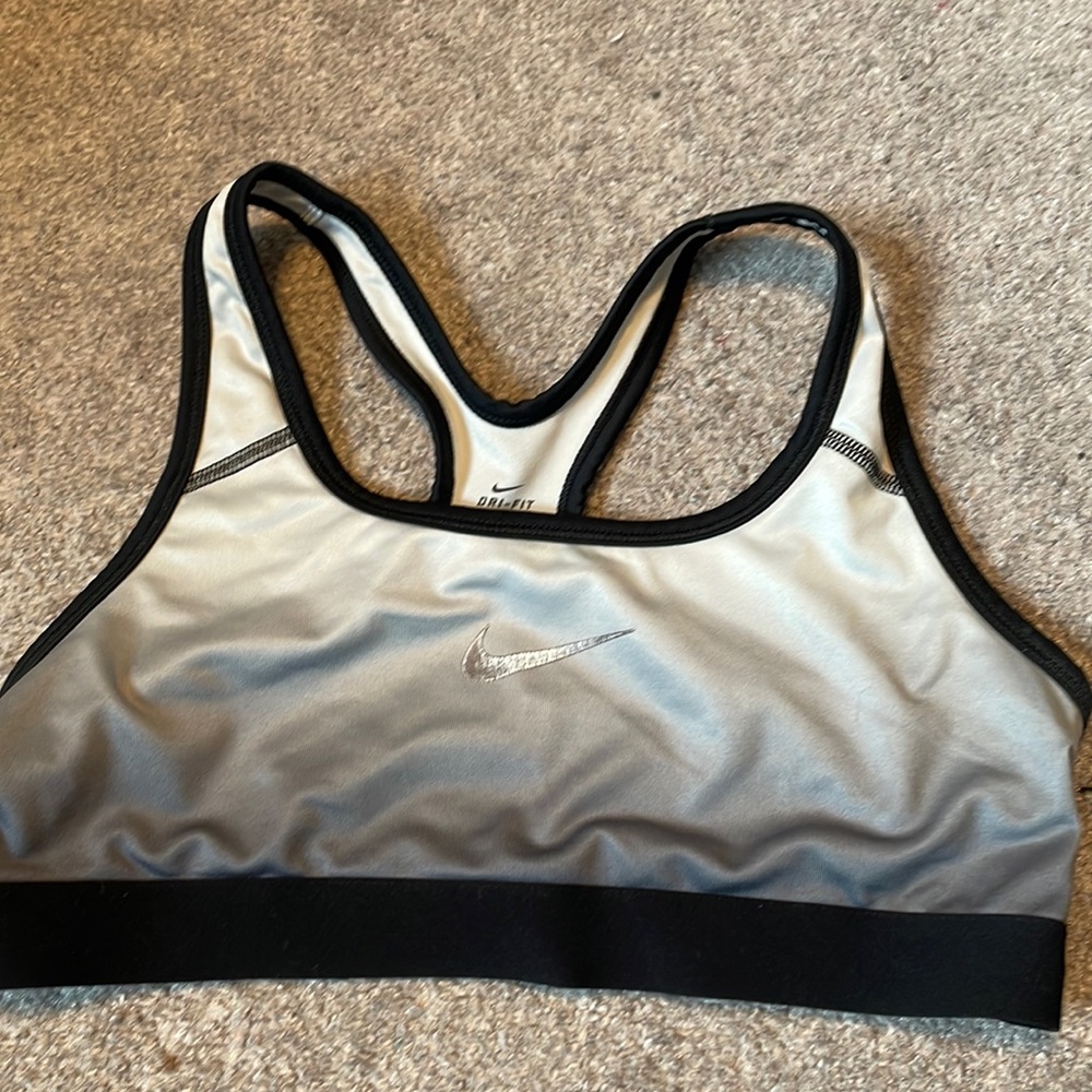 Nike ombré sport bra